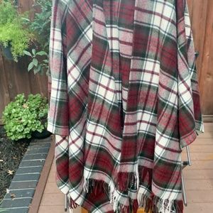 Johnston of Elgin Poncho 100% Lambswool